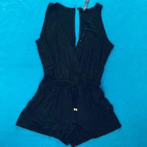 JESSICA SIMPSON Black Romper‎ Women’s Large Summer Shorts Sexy Casual V-neck